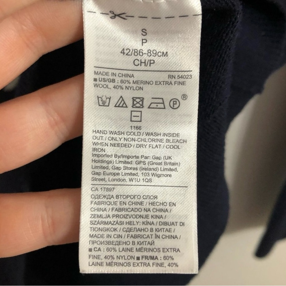 Banana Republic Wool Navy Blue Star Sweater - Picture 3 of 5
